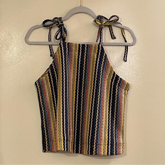 TEXTURE & THREAD by MADEWELL NWOT Tie Shoulder Tank‎ Top in Rainbow Crochet - Picture 5 of 9